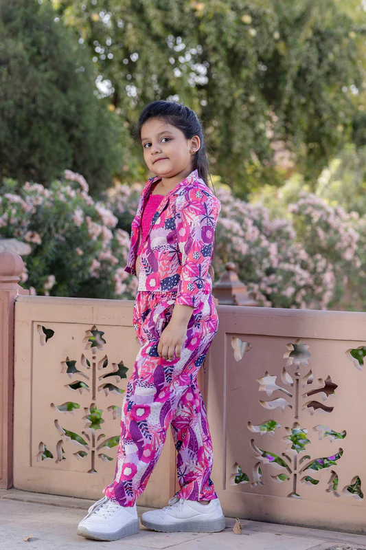 Women Solid Viscose Rayon Anarkali Kurta5